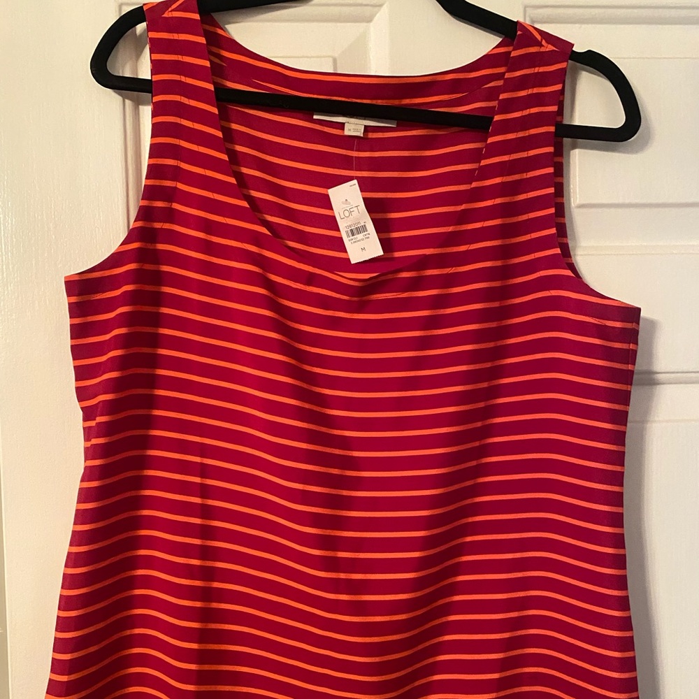Silky sleeveless shirt